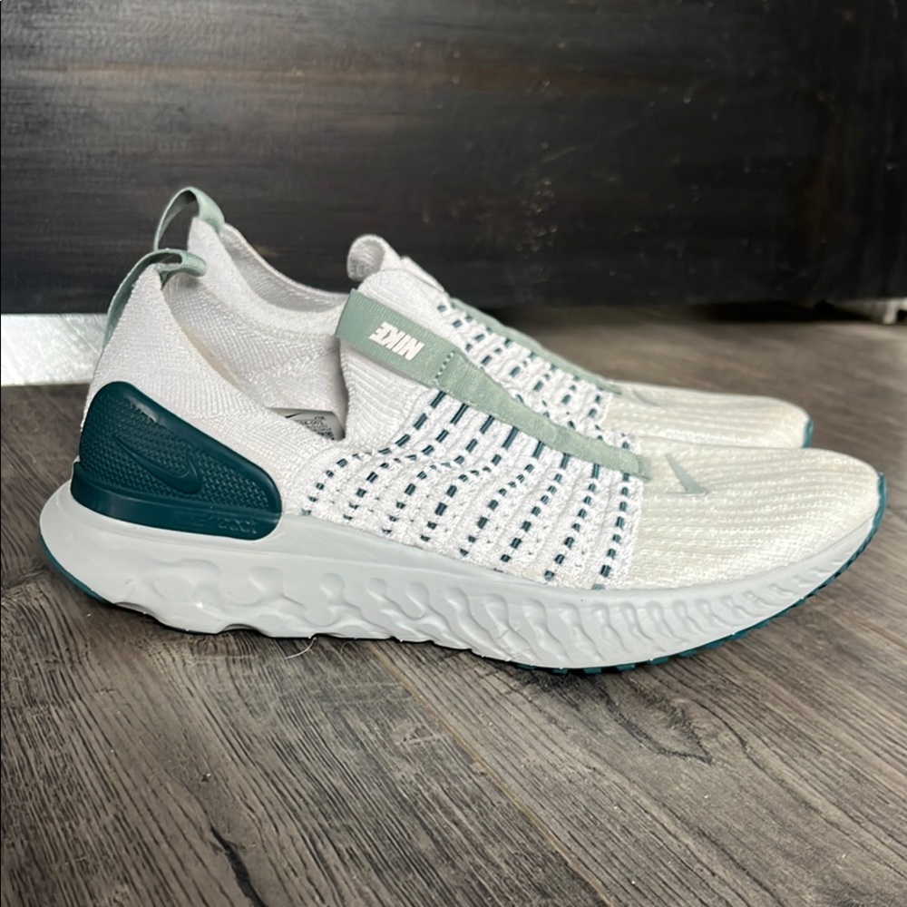 Nike React Phantom Run Flyknit